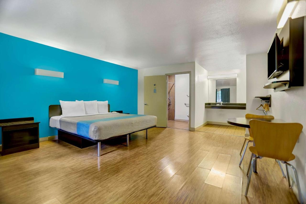 6-anderson, Ca - Redding Airport Hotel Anderson