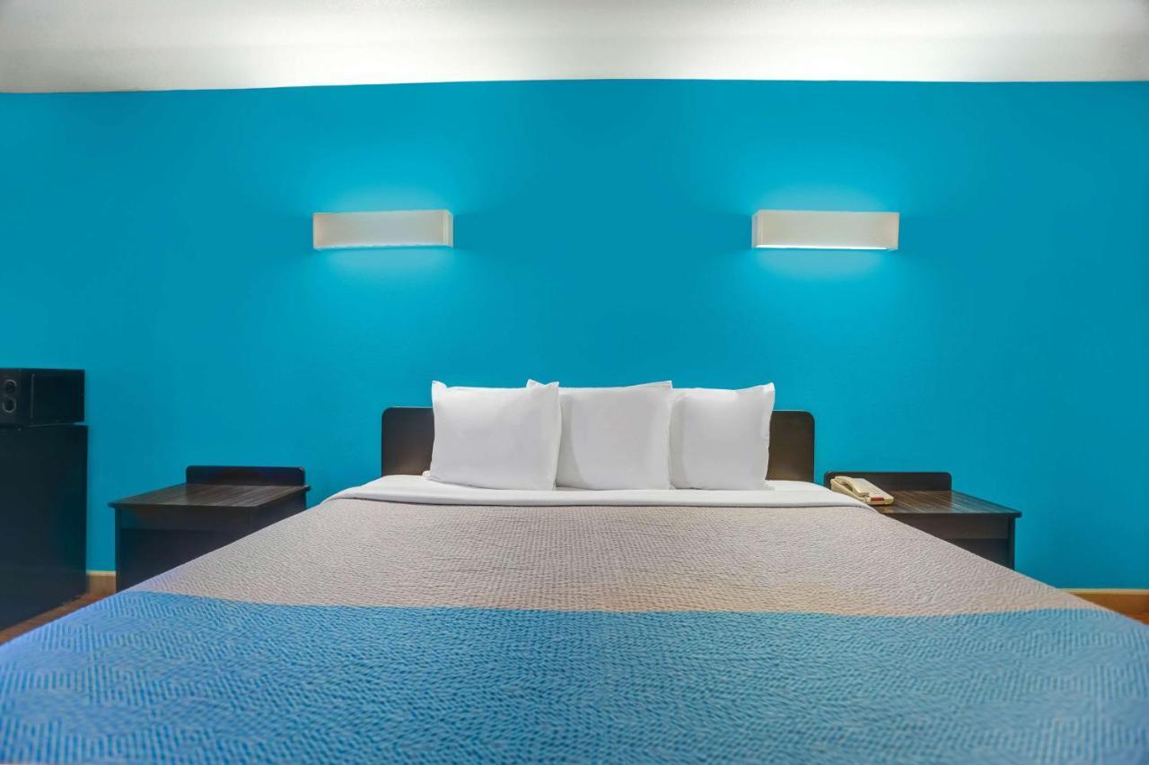 Hotel 6-anderson, Ca - Redding Airport 2*