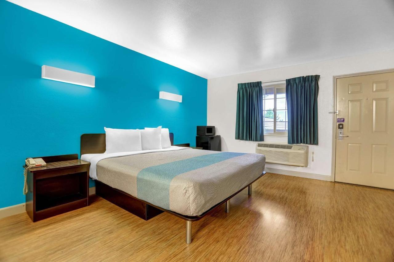 6-anderson, Ca - Redding Airport Hotel Anderson