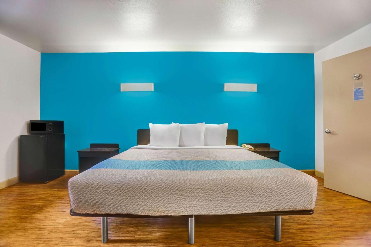 Hotel 6-anderson, Ca - Redding Airport 2*