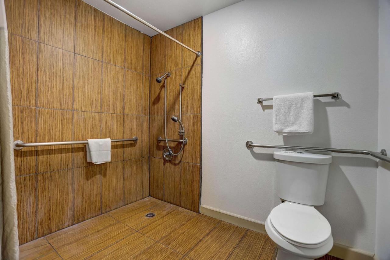 6-anderson, Ca - Redding Airport 2*