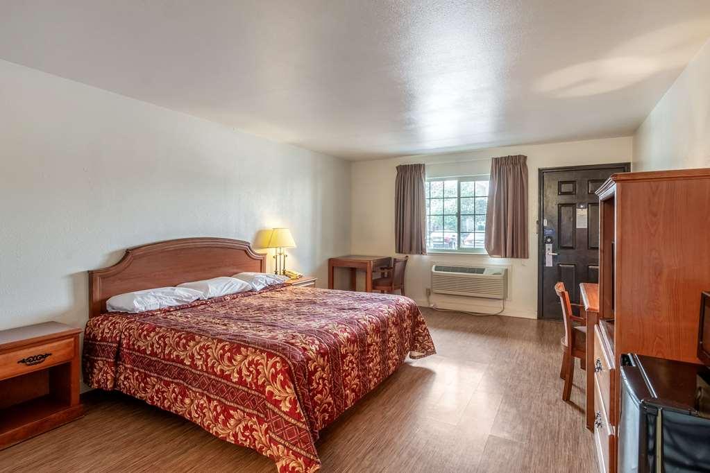 6-anderson, Ca - Redding Airport Hotel 2*